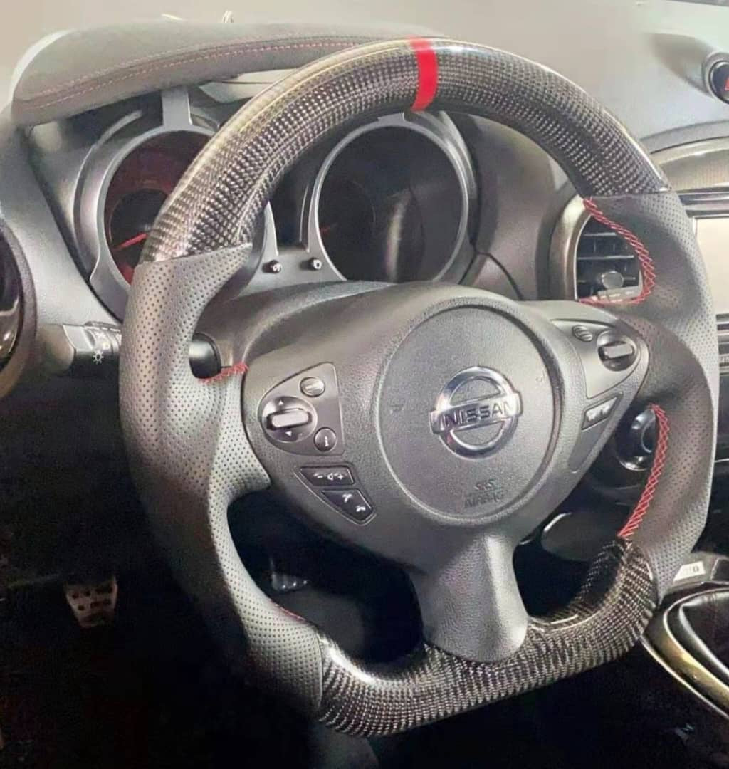 Nissan 370Z Z34 / Juke F15 EZT Carbon Edition Steering Wheel (2009–2020)
