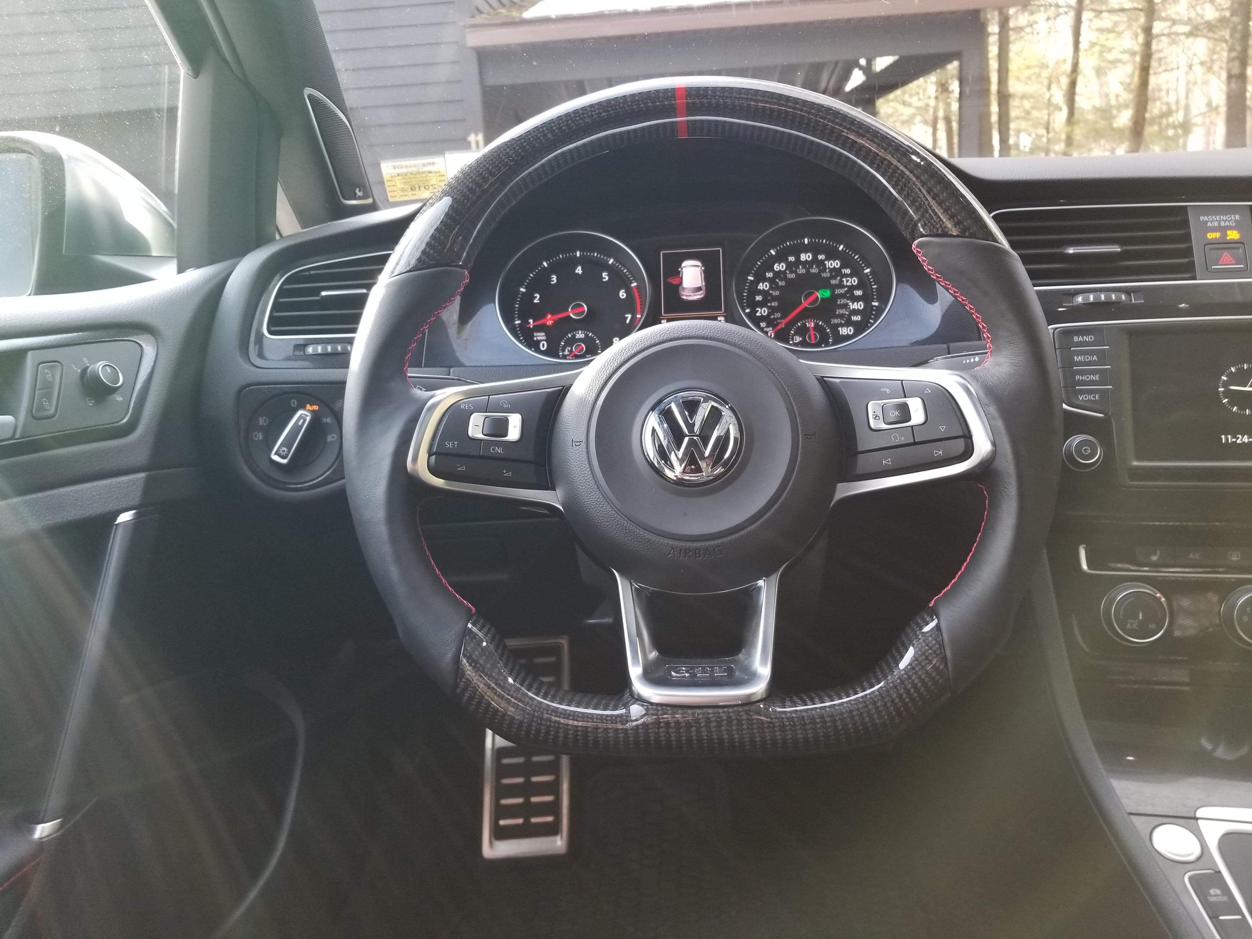 EZT Carbon Fiber-Napa Steering Wheel (VW MK7/MK7.5) – Eurozone Tuning