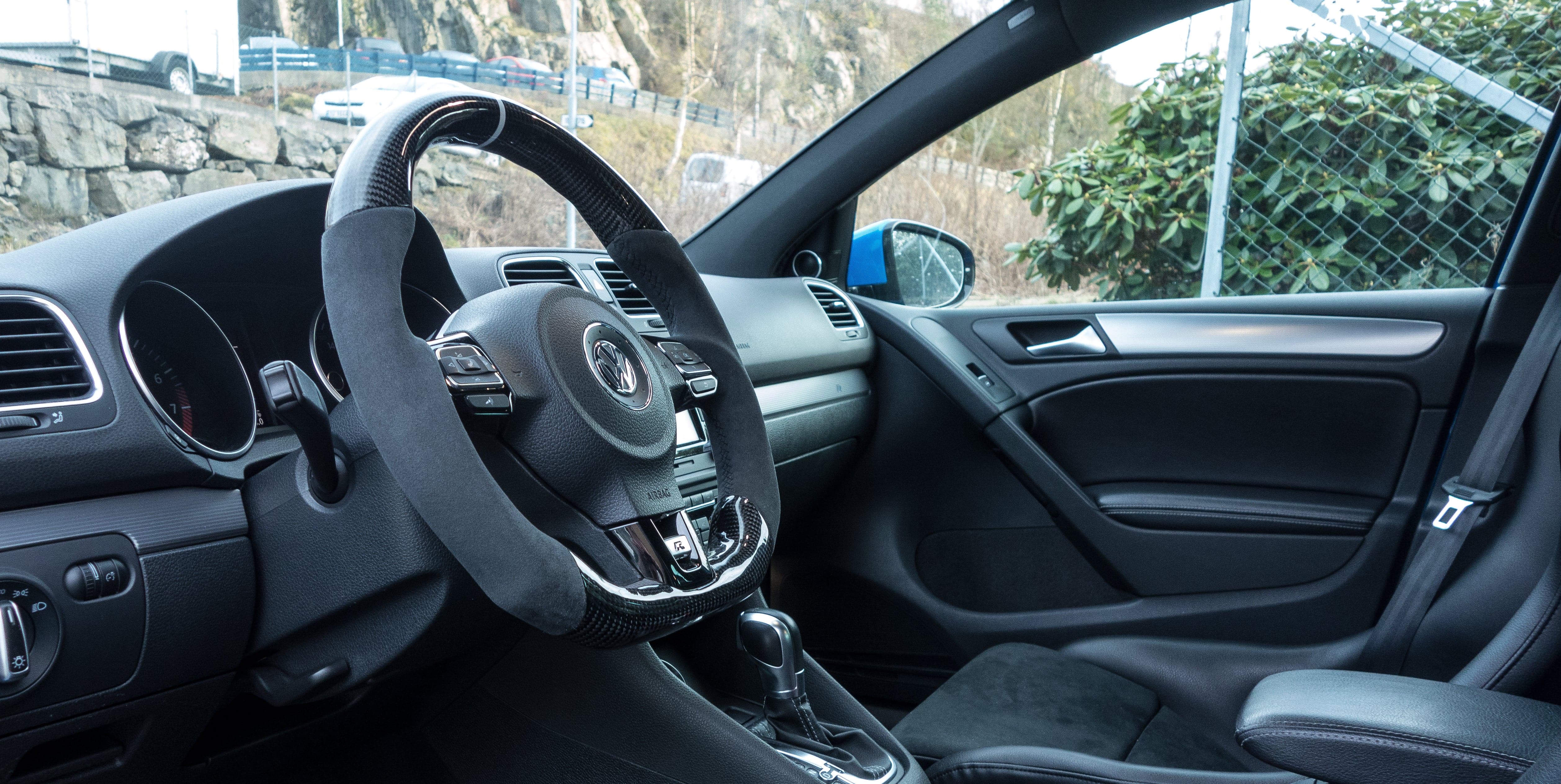 2008-2014 VW Golf (Mk6) Carbon Fiber Steering Wheel – CarbonSteer