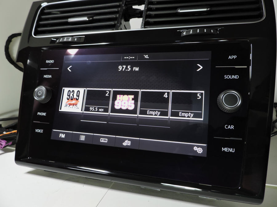 VW MK7 Golf/GTI/Golf R/E-Golf 8" Glass Display Retrofit Kit