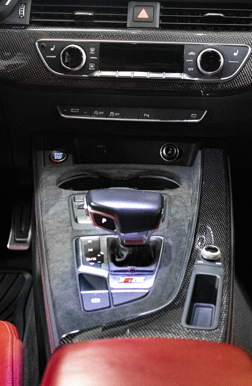EZT Center Console Trim Upgrade – Audi B9/B9.5 A4, S4, A5, S5, RS5