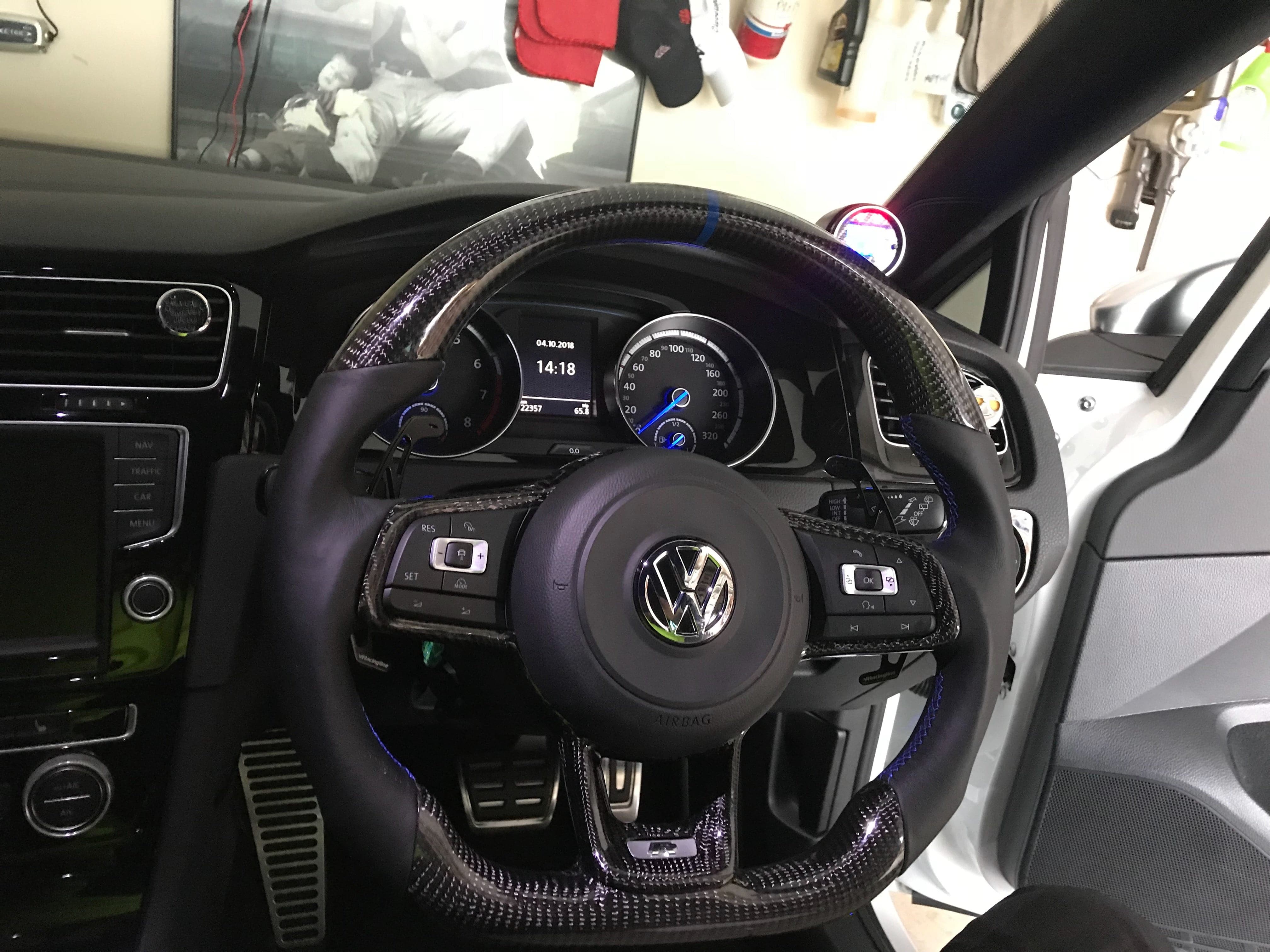 EZT Carbon Fiber-Napa Steering Wheel (VW MK7/MK7.5) – Eurozone Tuning
