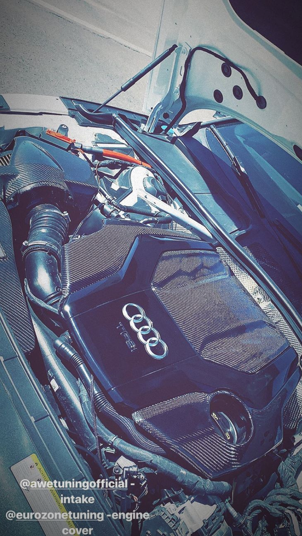 EZT Audi B9 2.9T S4/S5/RS5 TFSI Carbon Fiber Engine Covers